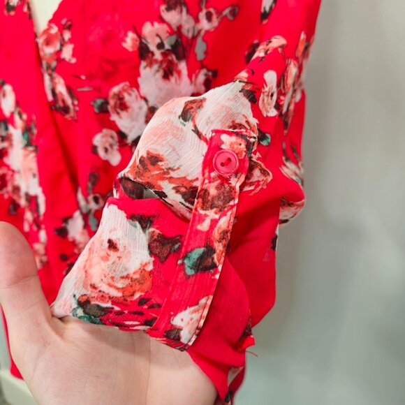Kut From The Kloth Roll Tab Floral Red V-Neck Pink Blouse Shirt Sheer Top Small - Picture 3 of 11